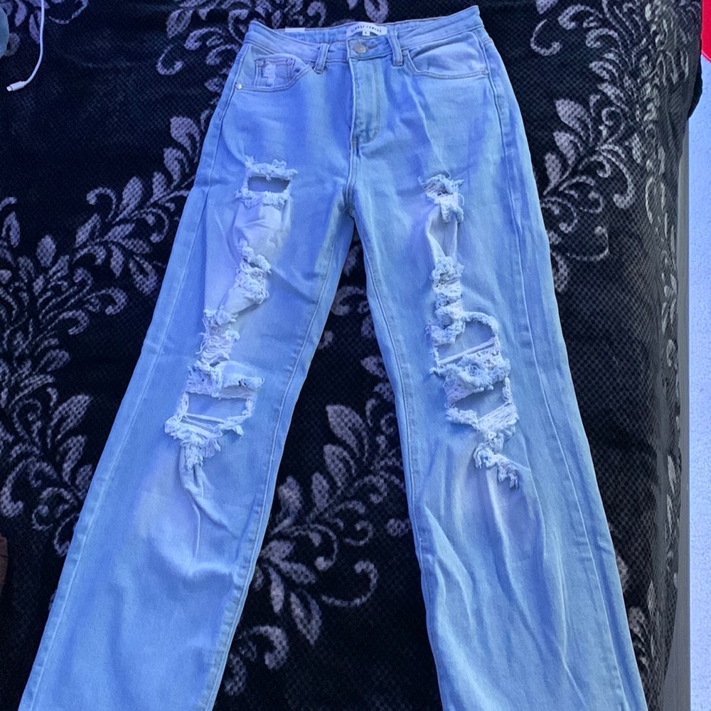 Almost Famous jeans size 5 light wash denim